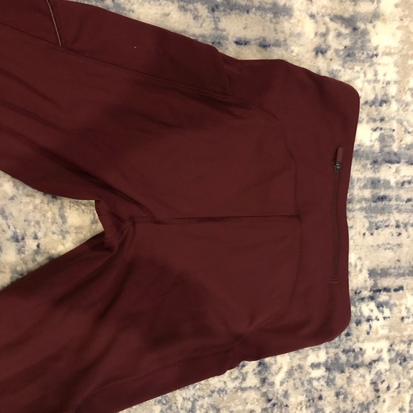 Lululemon Leggings - size 2 - Picture 3 of 6